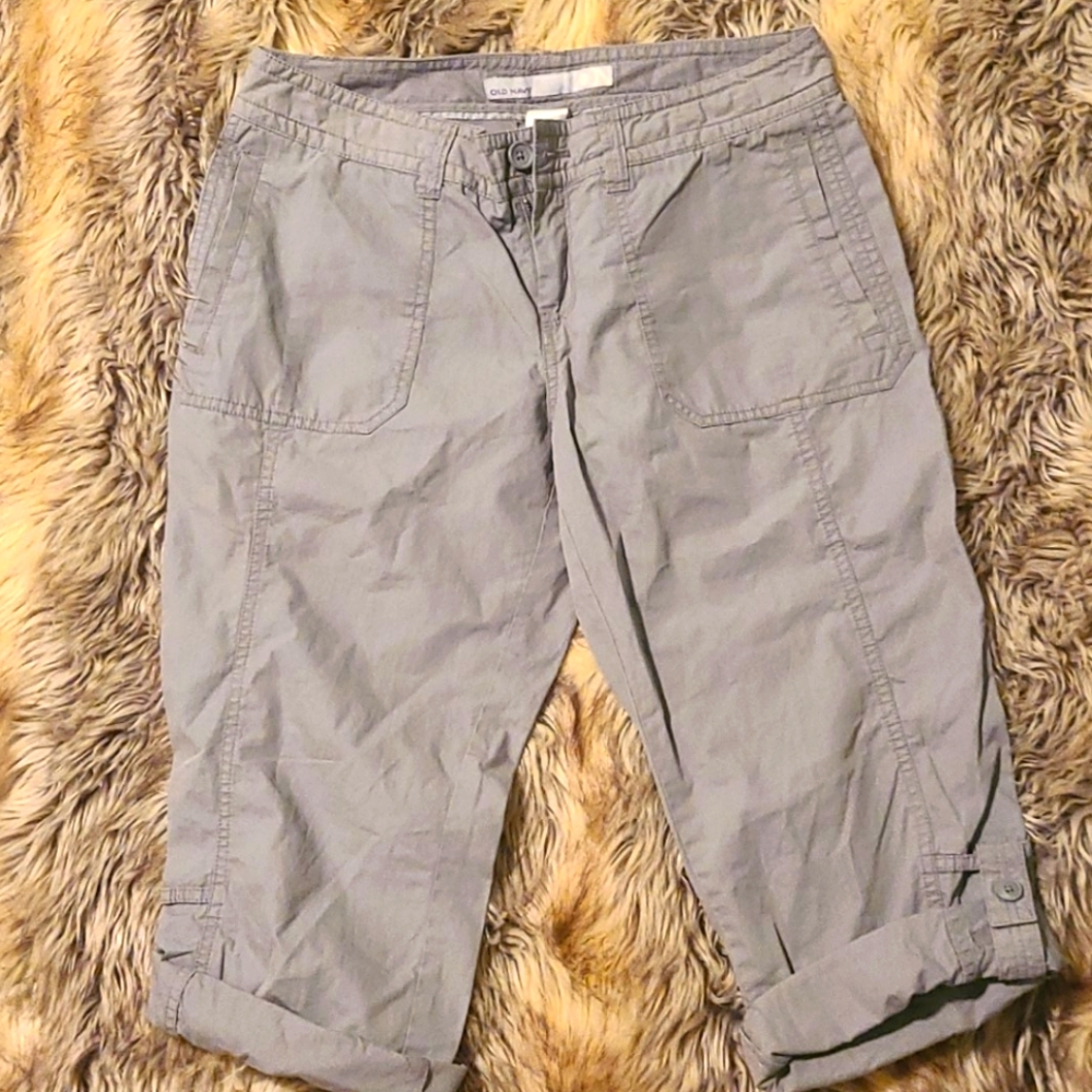 Gray capri cargo pants